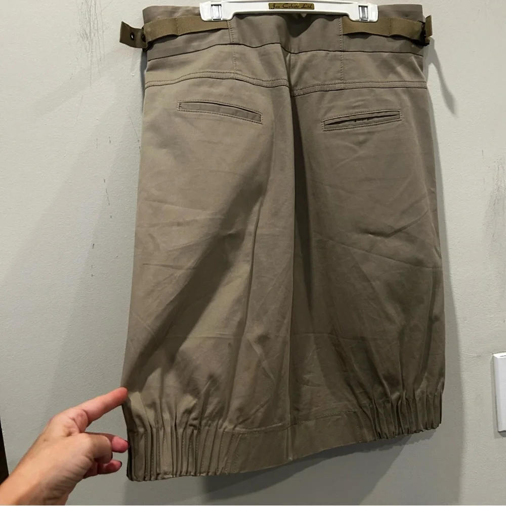 Philosophy by Alberta Ferretti Khaki Pleated Skirt with Buckle Details. Size 6